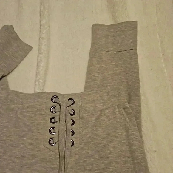 90 Degree - Picture 3 of 5